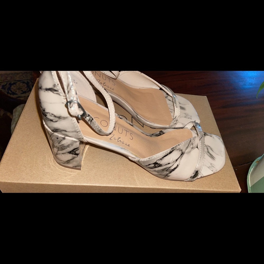 Brand new! Fabulous sandals by Matisse! Heeled marble sandals with ankle strap.